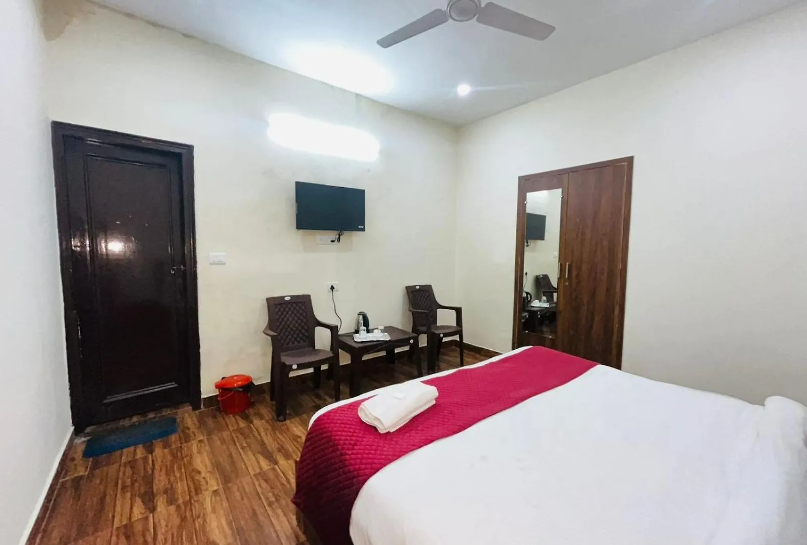 Apartment Hotel Badal Inn - Safdarjung Enclave New Delhi